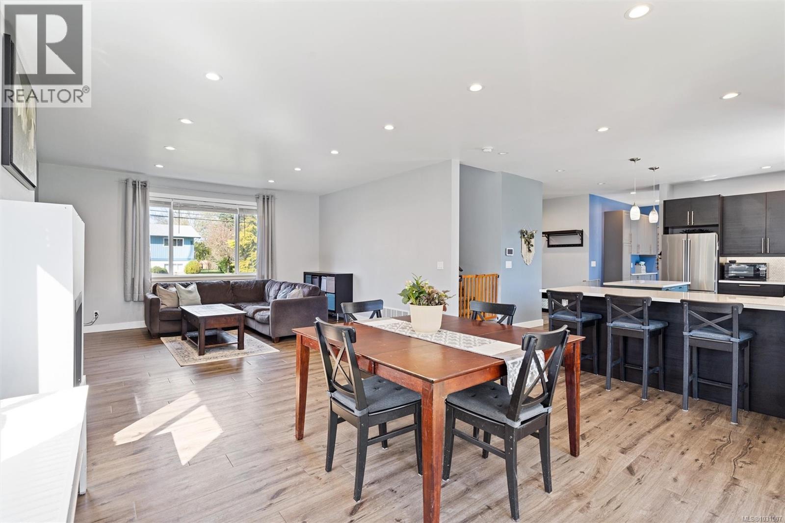 1287 Marchant Rd, Central Saanich