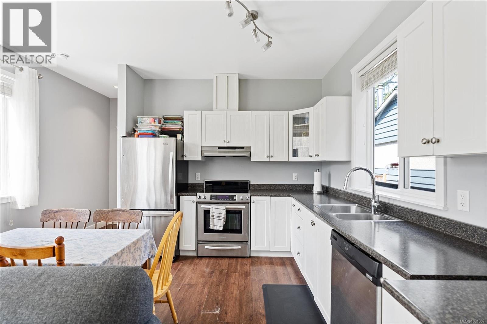 1287 Marchant Rd, Central Saanich