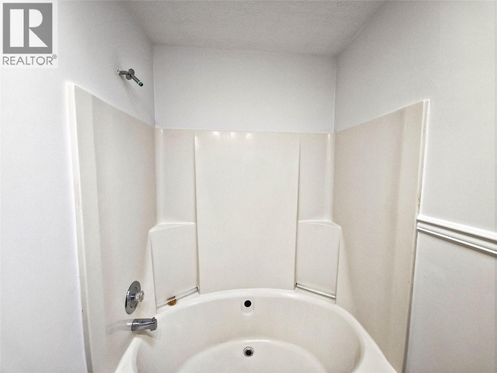  1605 15 Avenue, Vernon