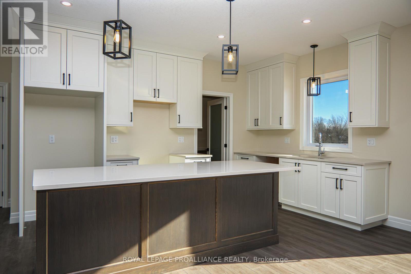 2461 VICTORIA ROAD - 10