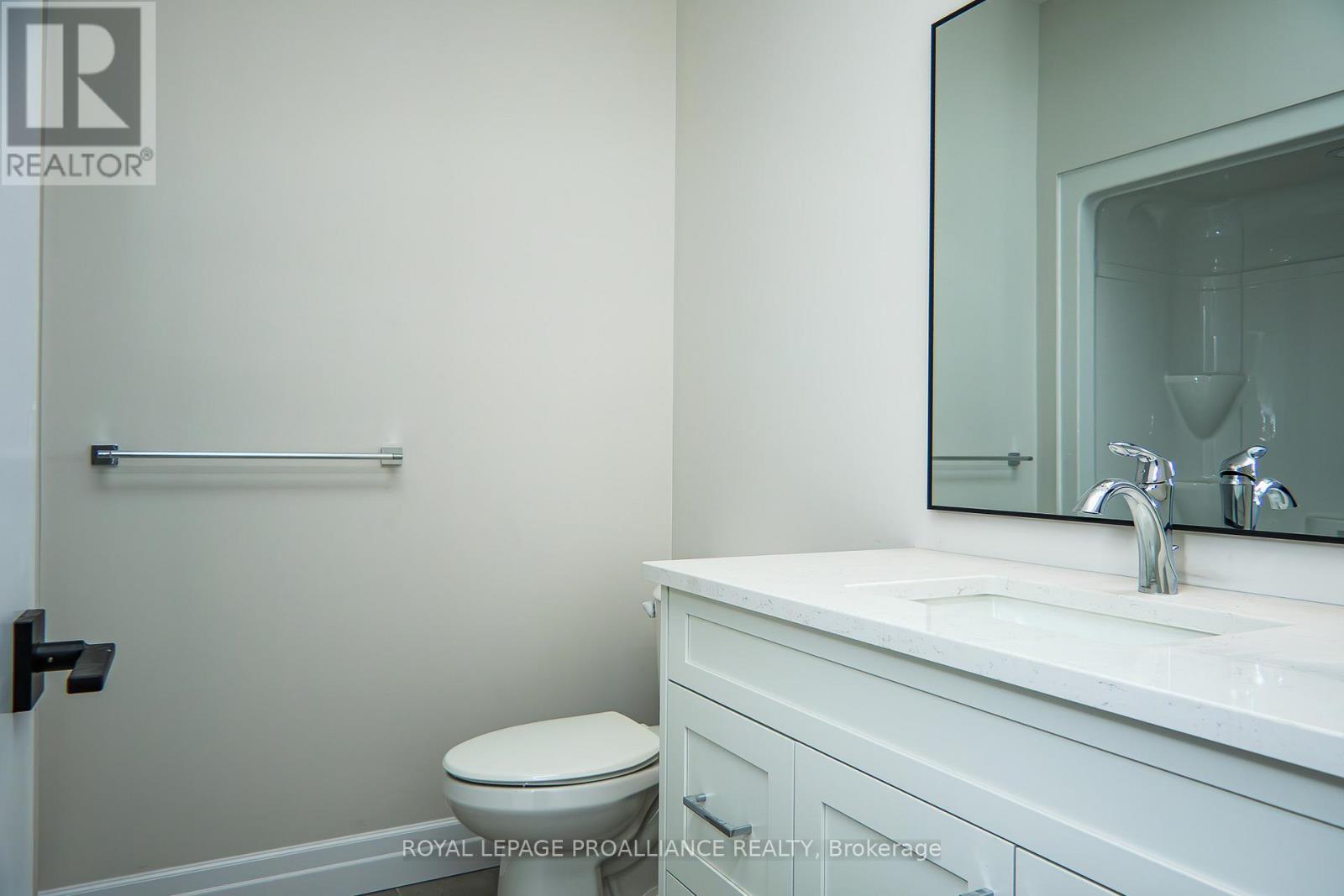 2461 VICTORIA ROAD - 36