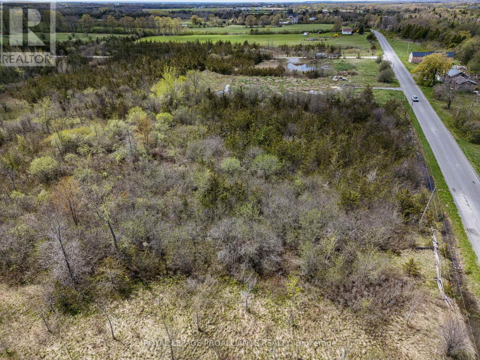 2461 VICTORIA ROAD - 47