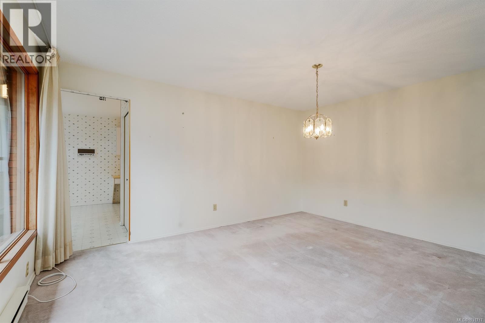 159 2345 Cedar Hill Cross Road, Oak Bay