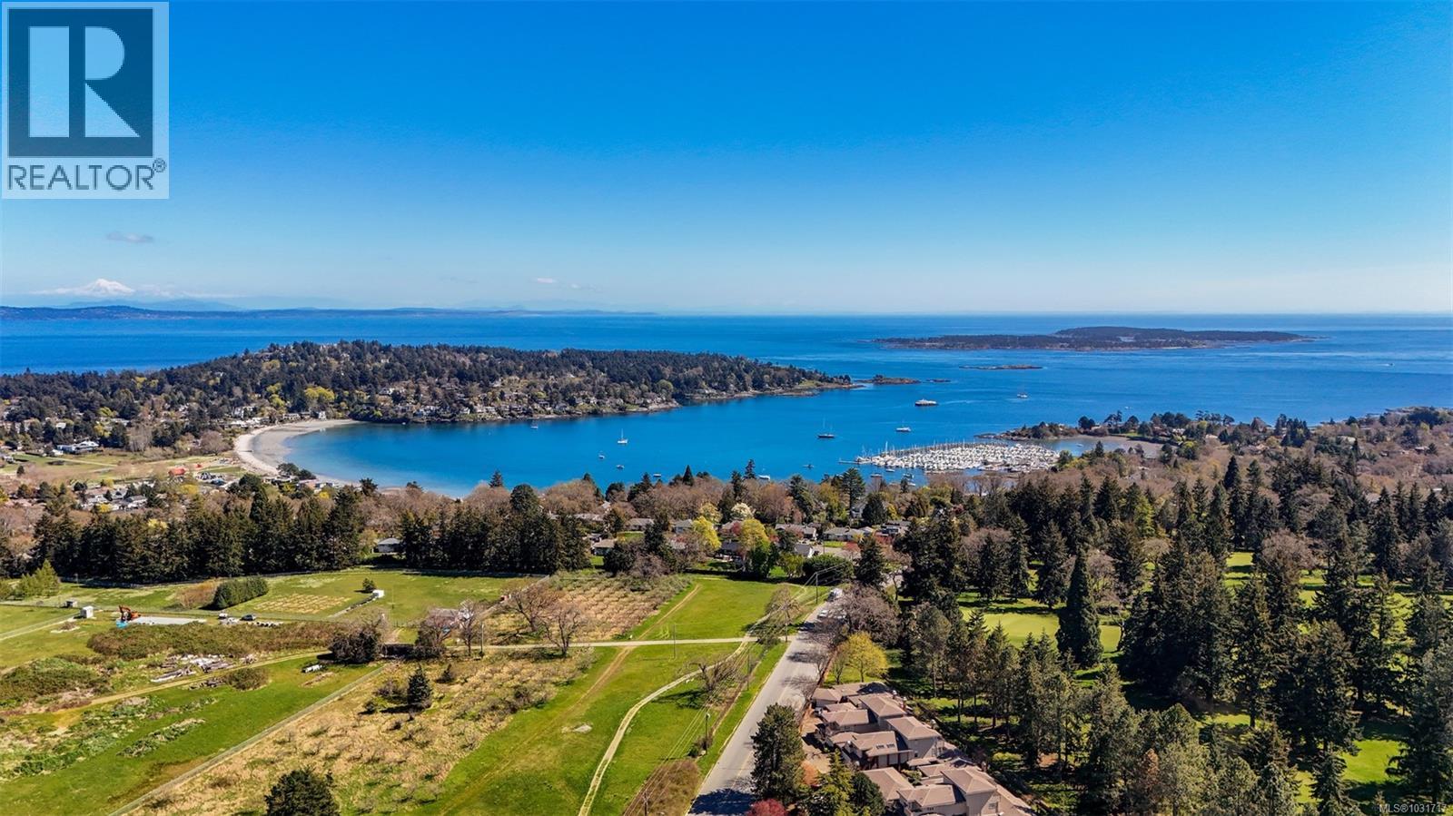 159 2345 Cedar Hill Cross Road, Oak Bay