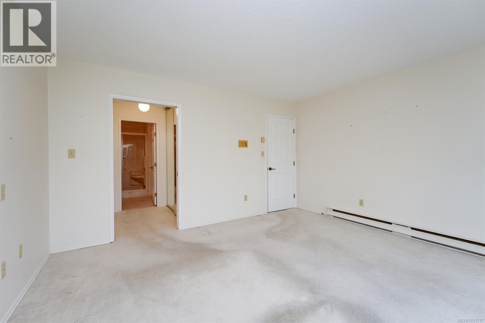 159 2345 Cedar Hill Cross Road, Oak Bay