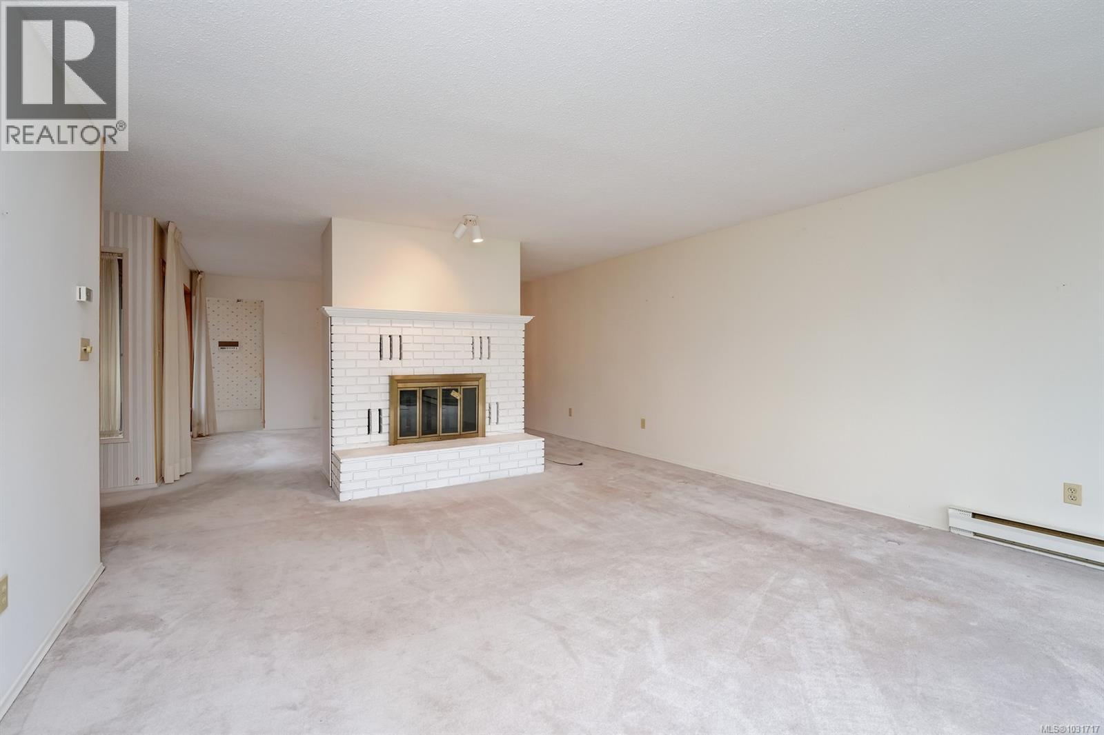 159 2345 Cedar Hill Cross Road, Oak Bay