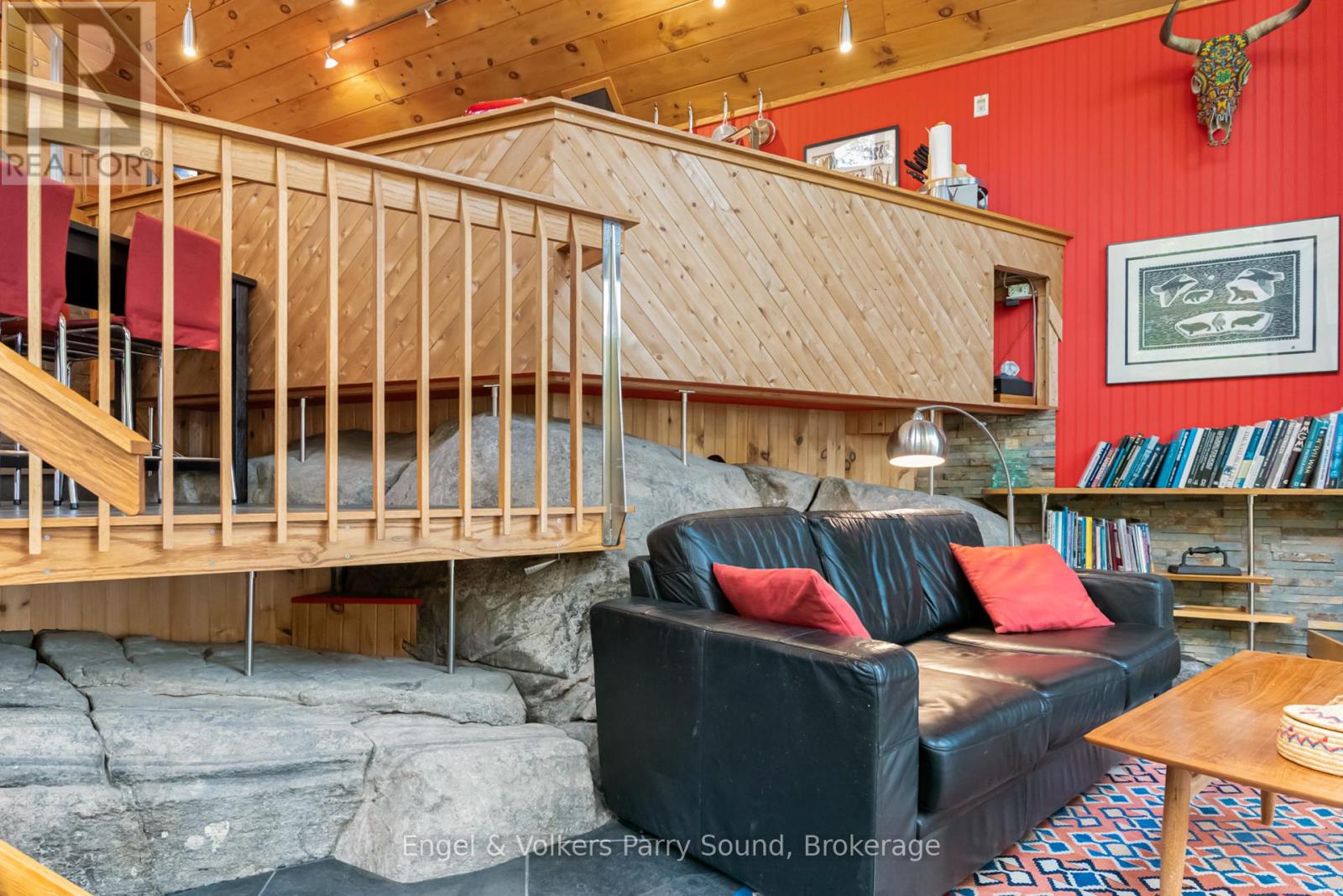 139 MANITOU DRIVE - 12