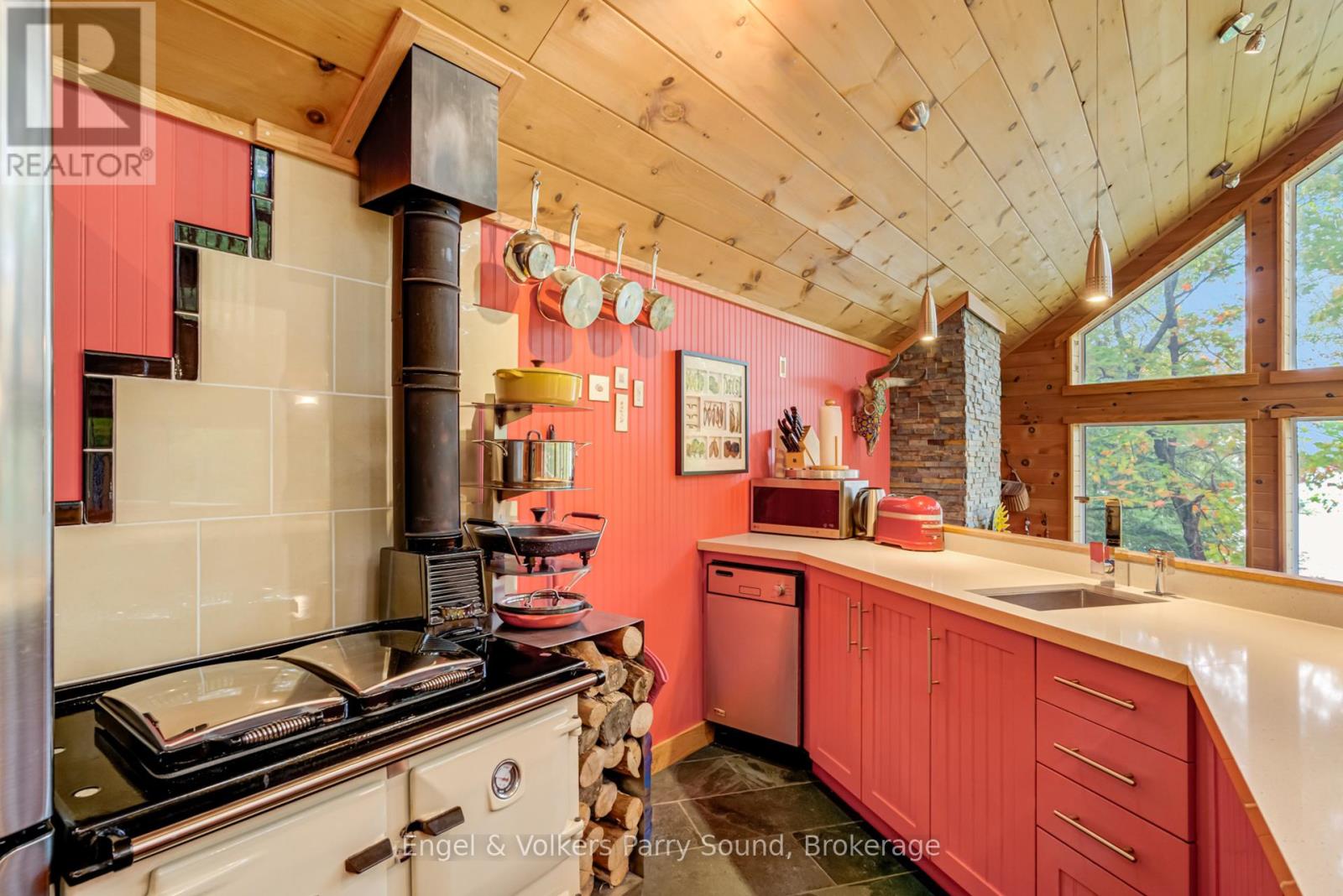 139 MANITOU DRIVE - 23