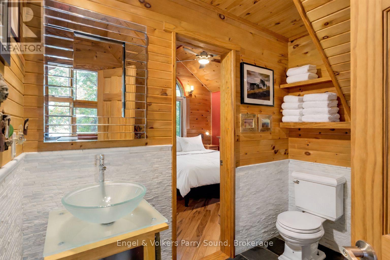 139 MANITOU DRIVE - 26