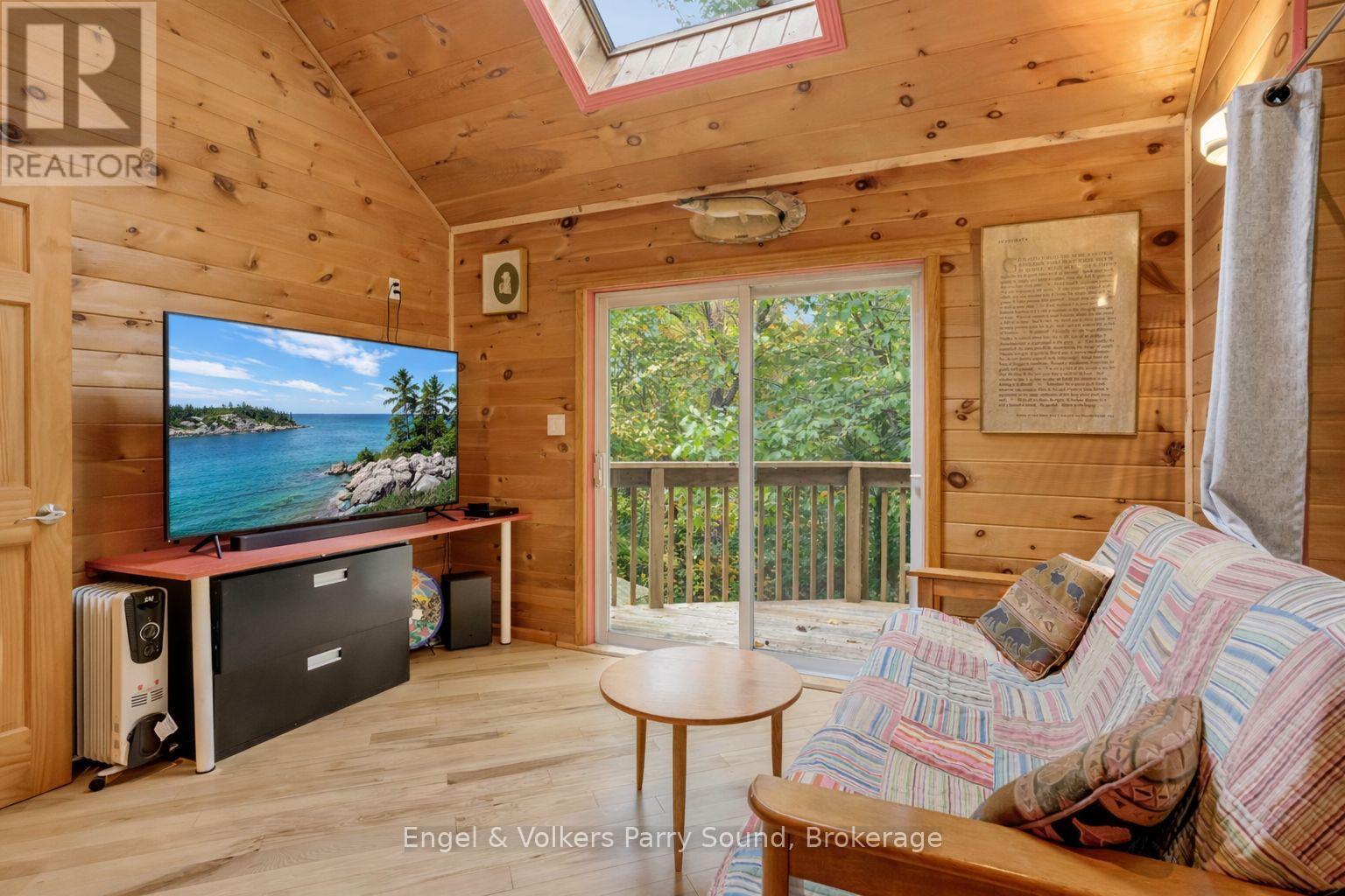 139 MANITOU DRIVE - 35