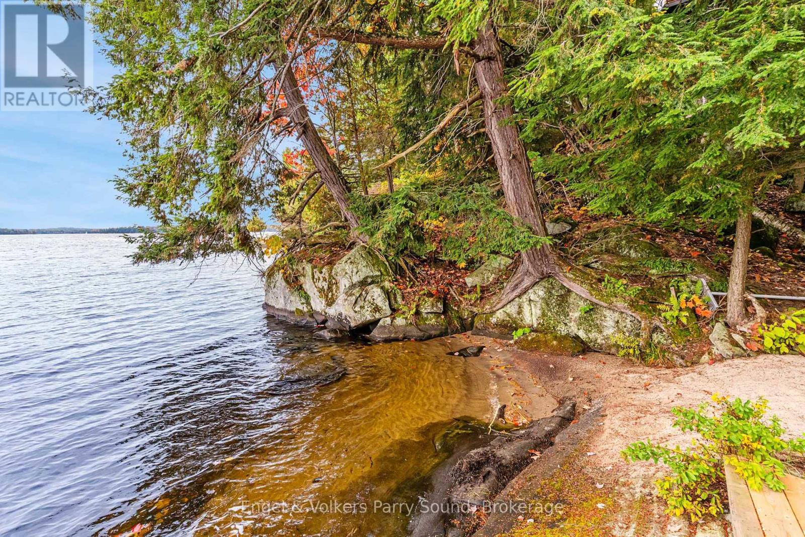 139 MANITOU DRIVE - 43