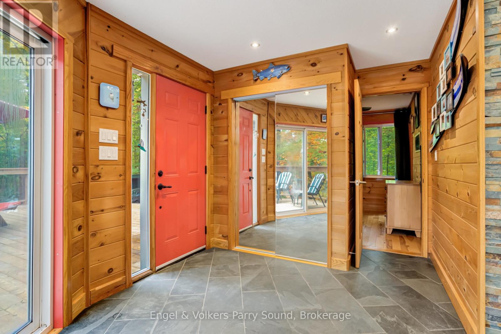 139 MANITOU DRIVE - 6