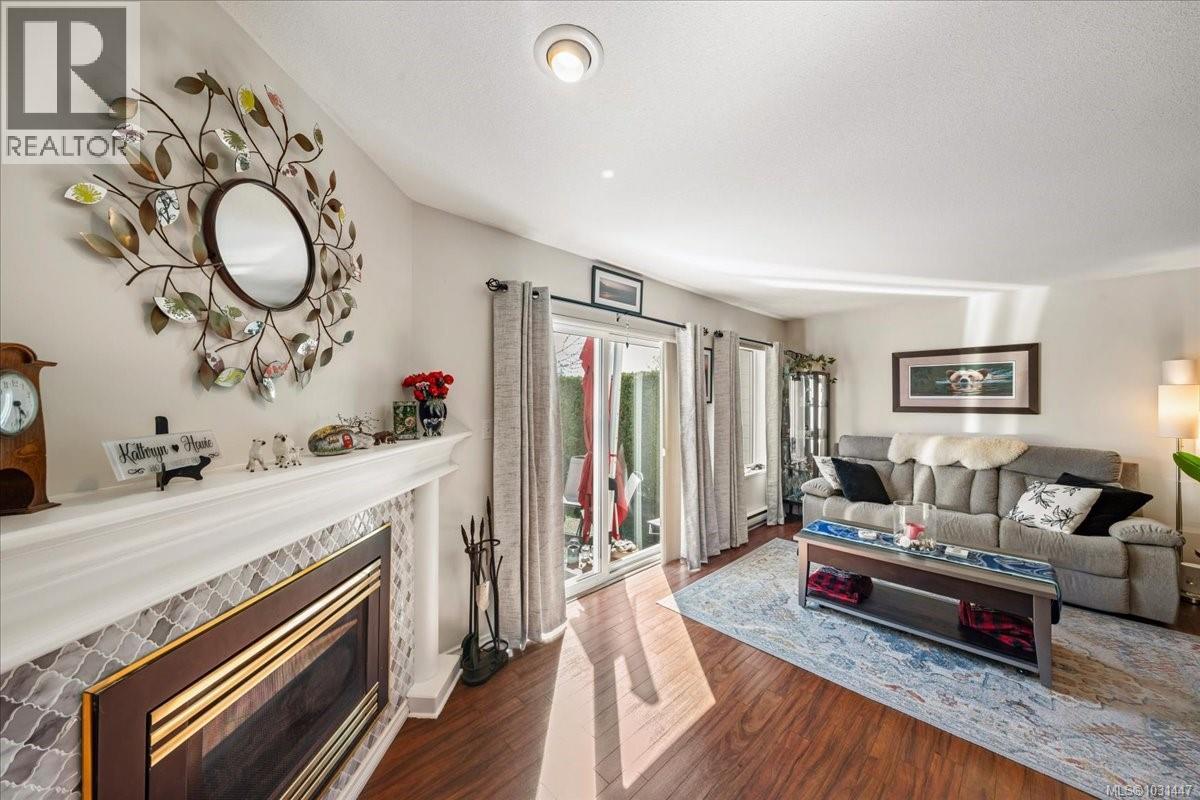 33 2055 GALERNO Rd, Campbell River