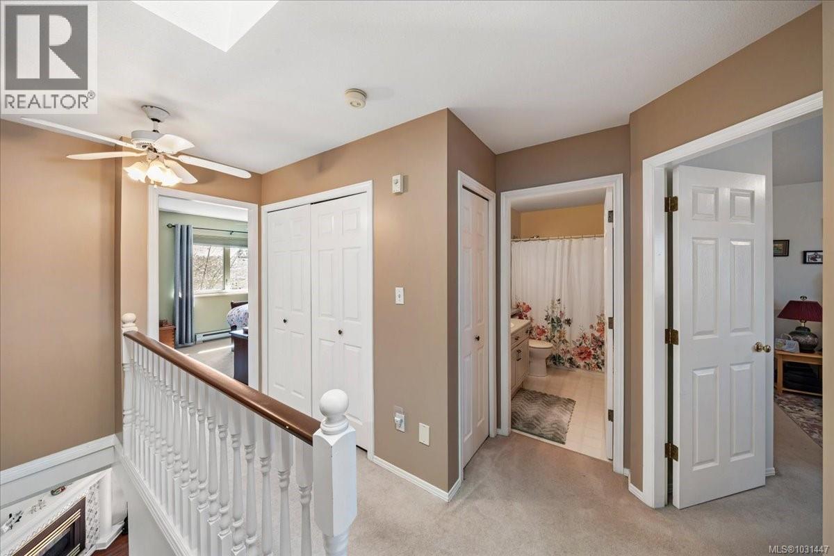 33 2055 GALERNO Rd, Campbell River