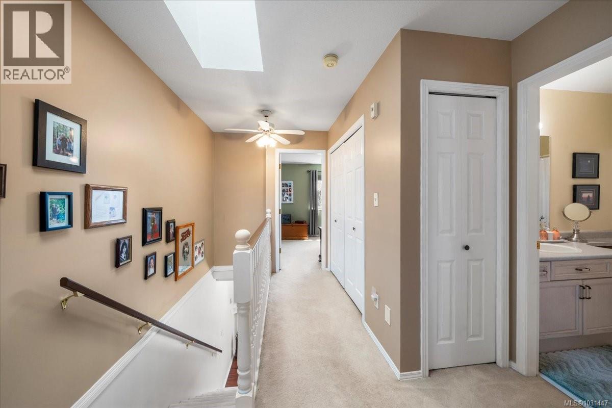 33 2055 GALERNO Rd, Campbell River