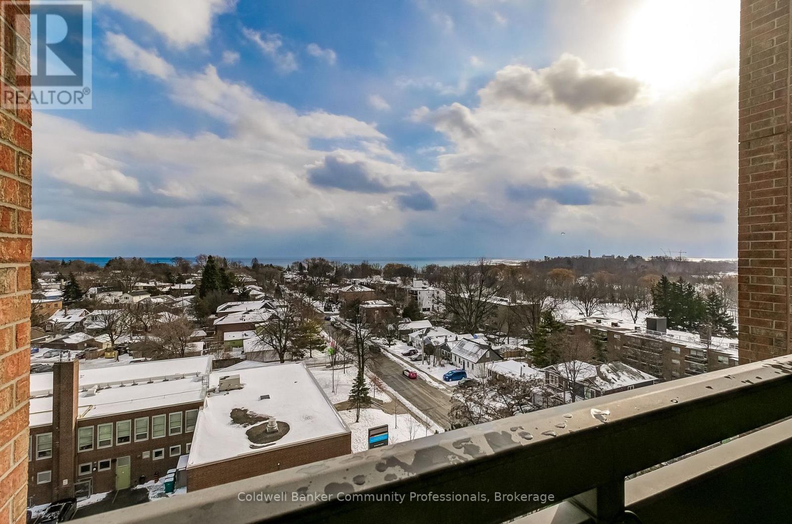 #804 3845 LAKE SHORE BOULEVARD W - 37
