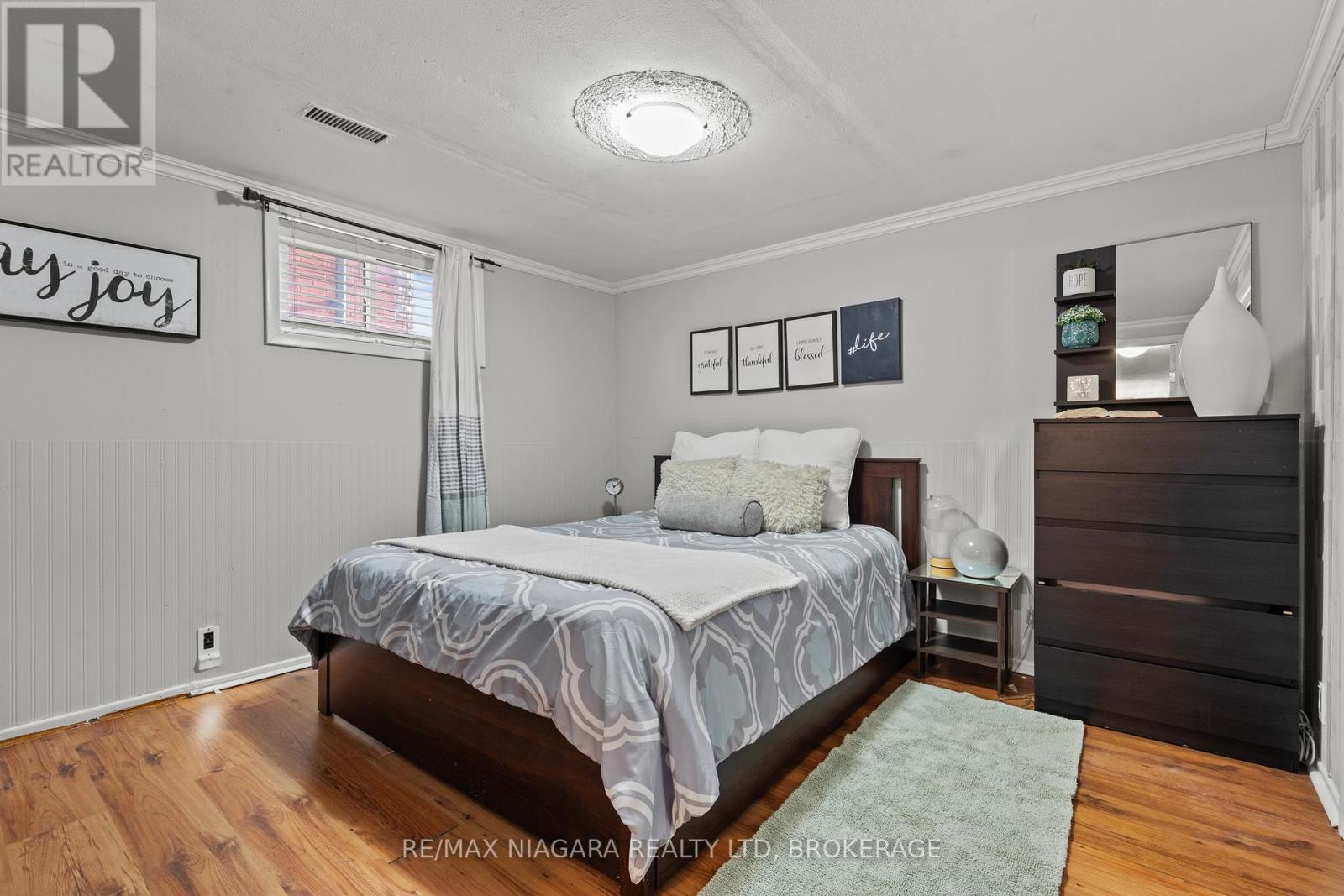 96 TERRACE DRIVE — photo 21