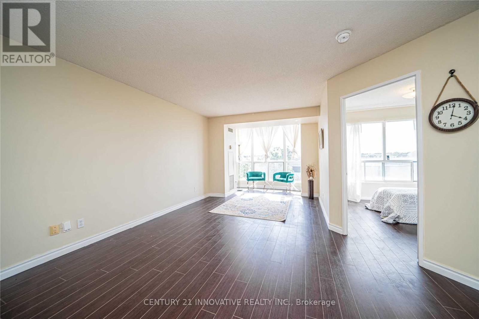 #503 2550 LAWRENCE AVENUE E - 12