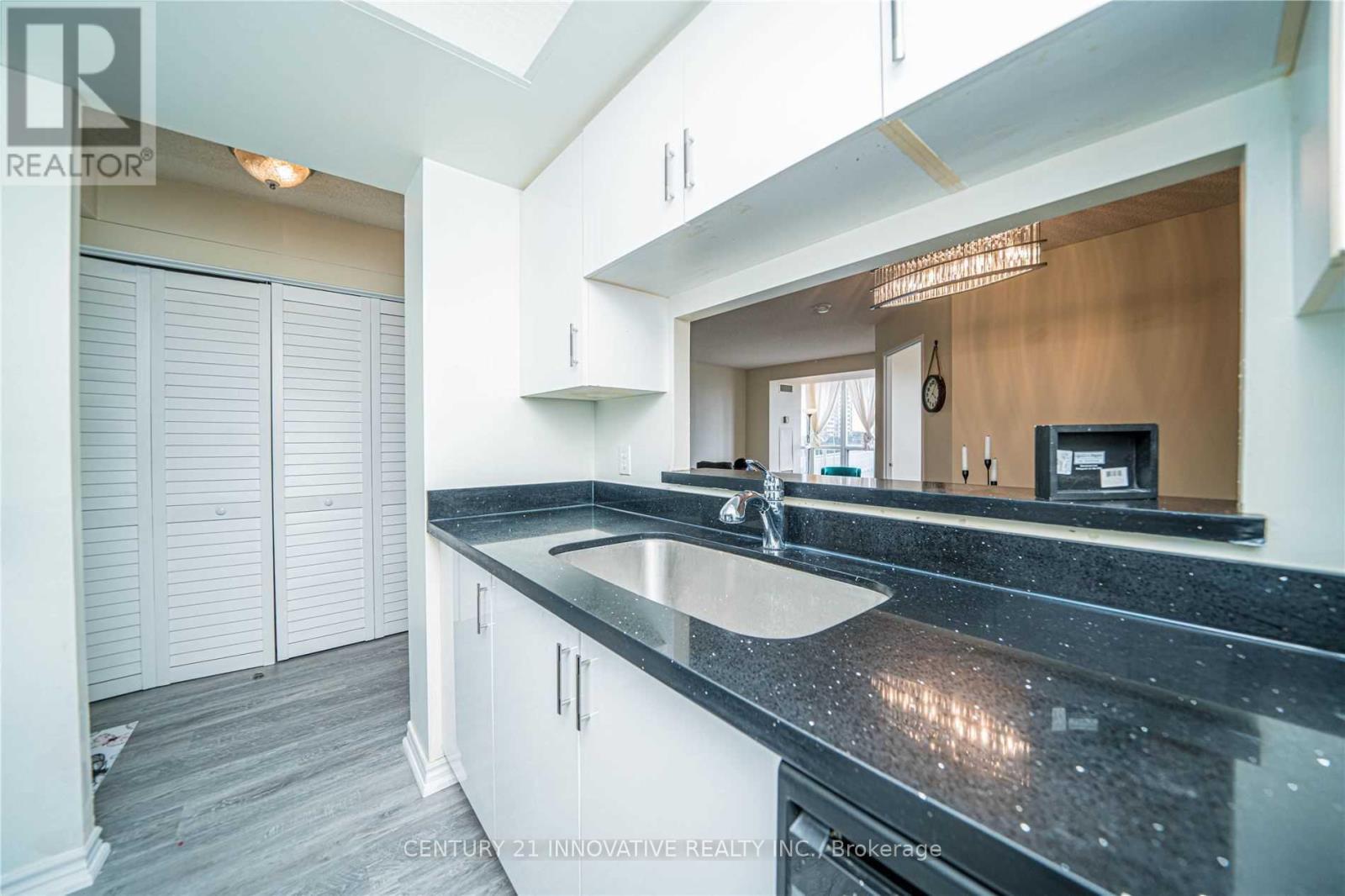 #503 2550 LAWRENCE AVENUE E - 21