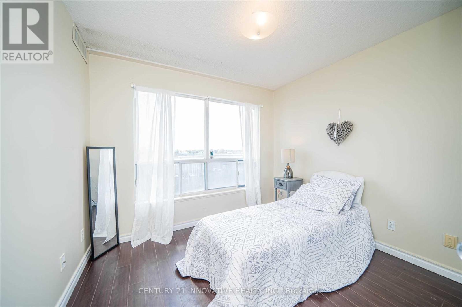 #503 2550 LAWRENCE AVENUE E - 25