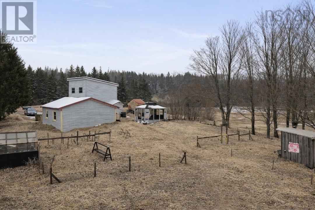 Property 3 of 43 of 997 East River East Side Road