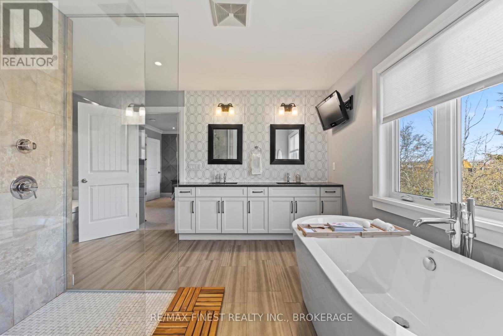 157 ISLANDVIEW DRIVE — photo 31