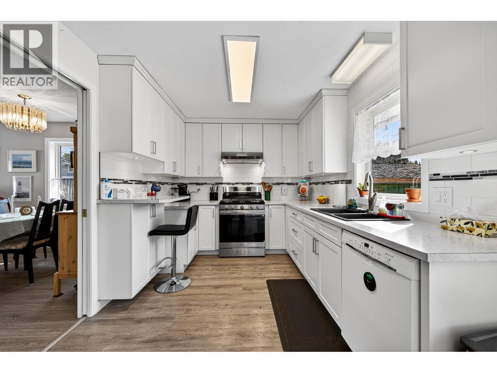 2359 BOSSERT AVENUE - 10