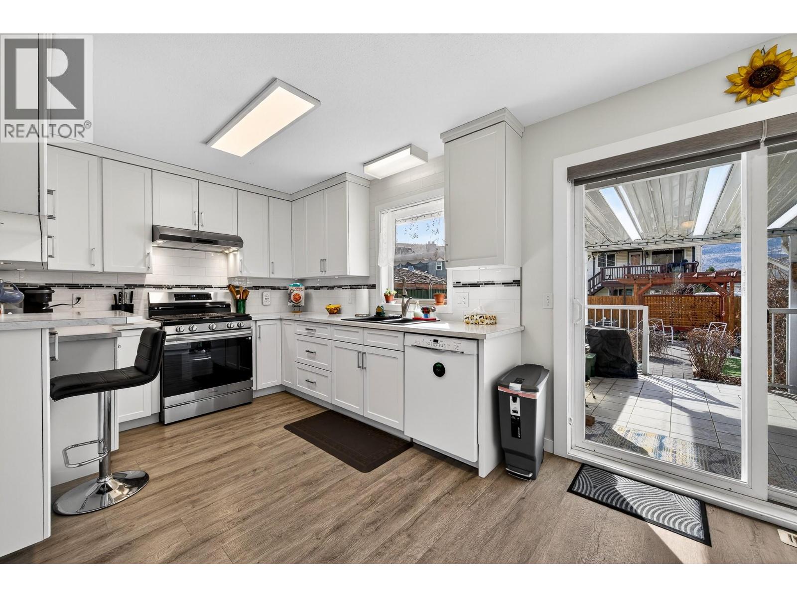 2359 BOSSERT AVENUE - 9