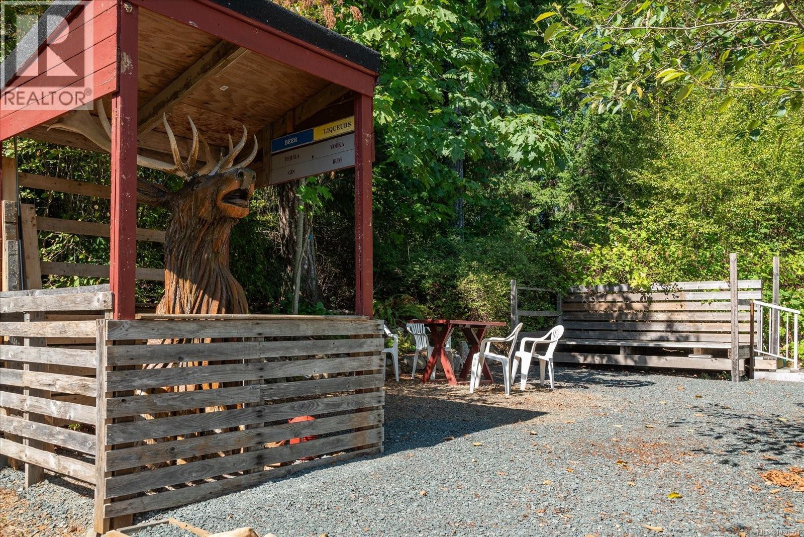 6593 Country Rd, Fanny Bay