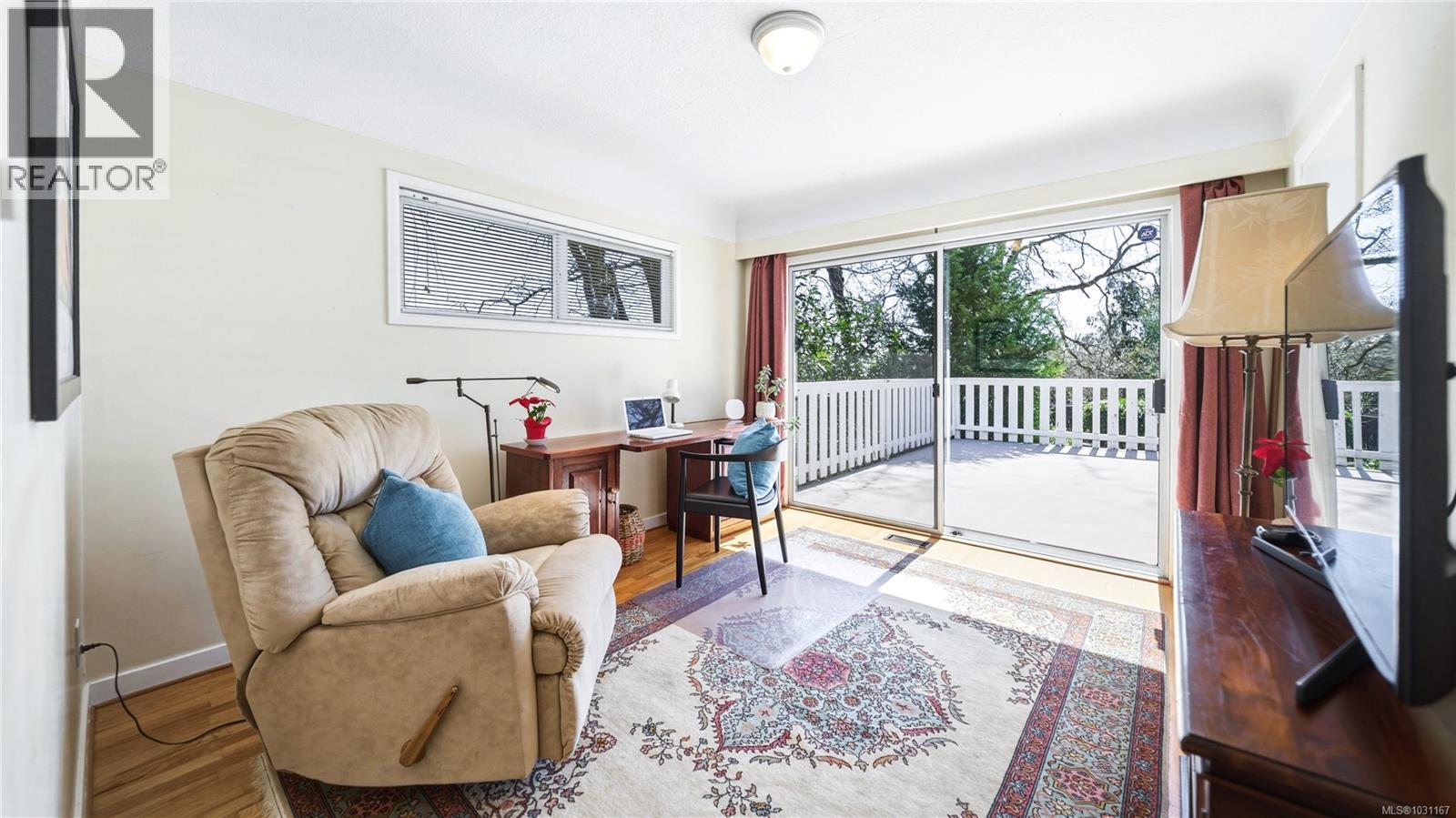  1610 Sonria Place, Saanich