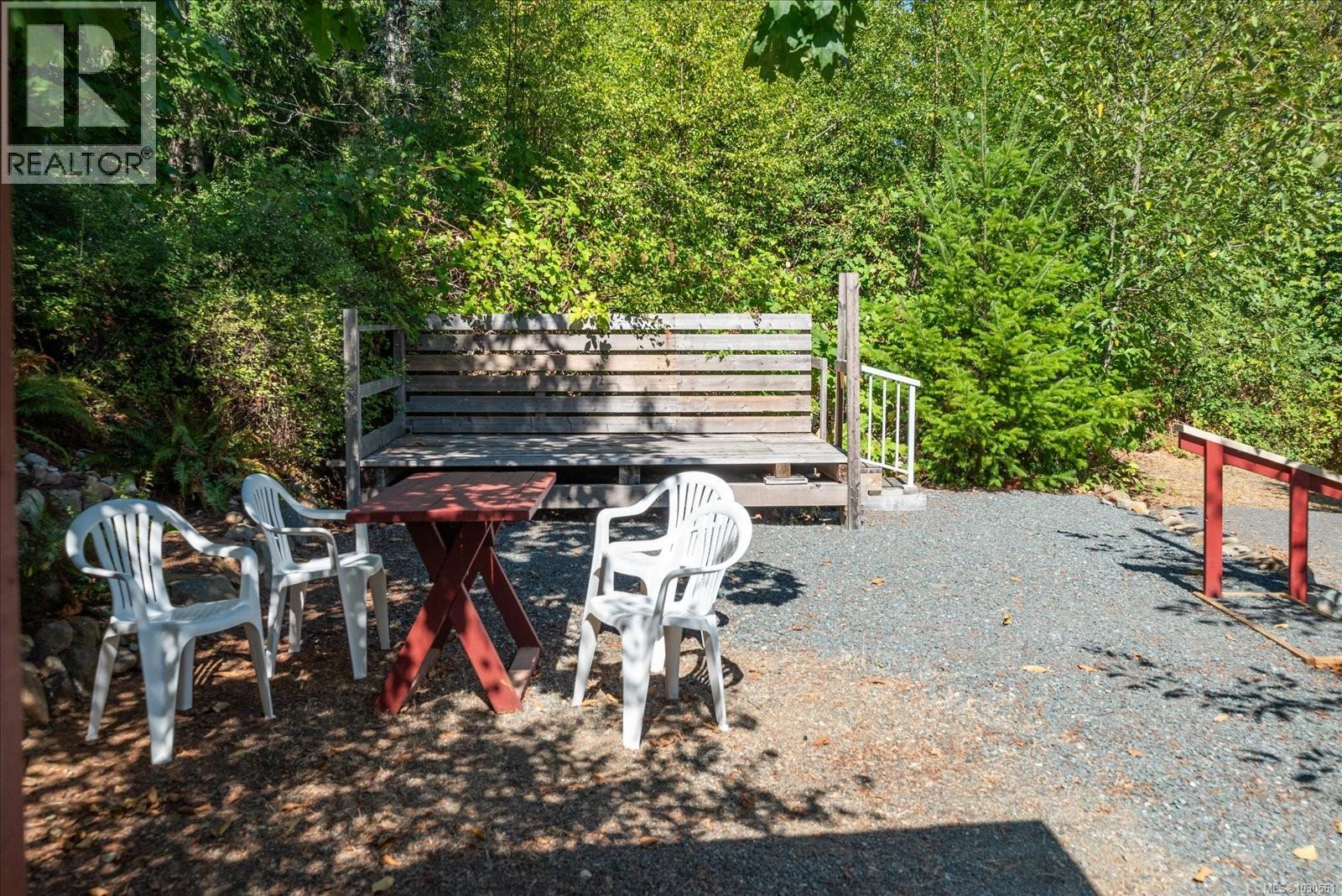6593 Country Rd, Fanny Bay