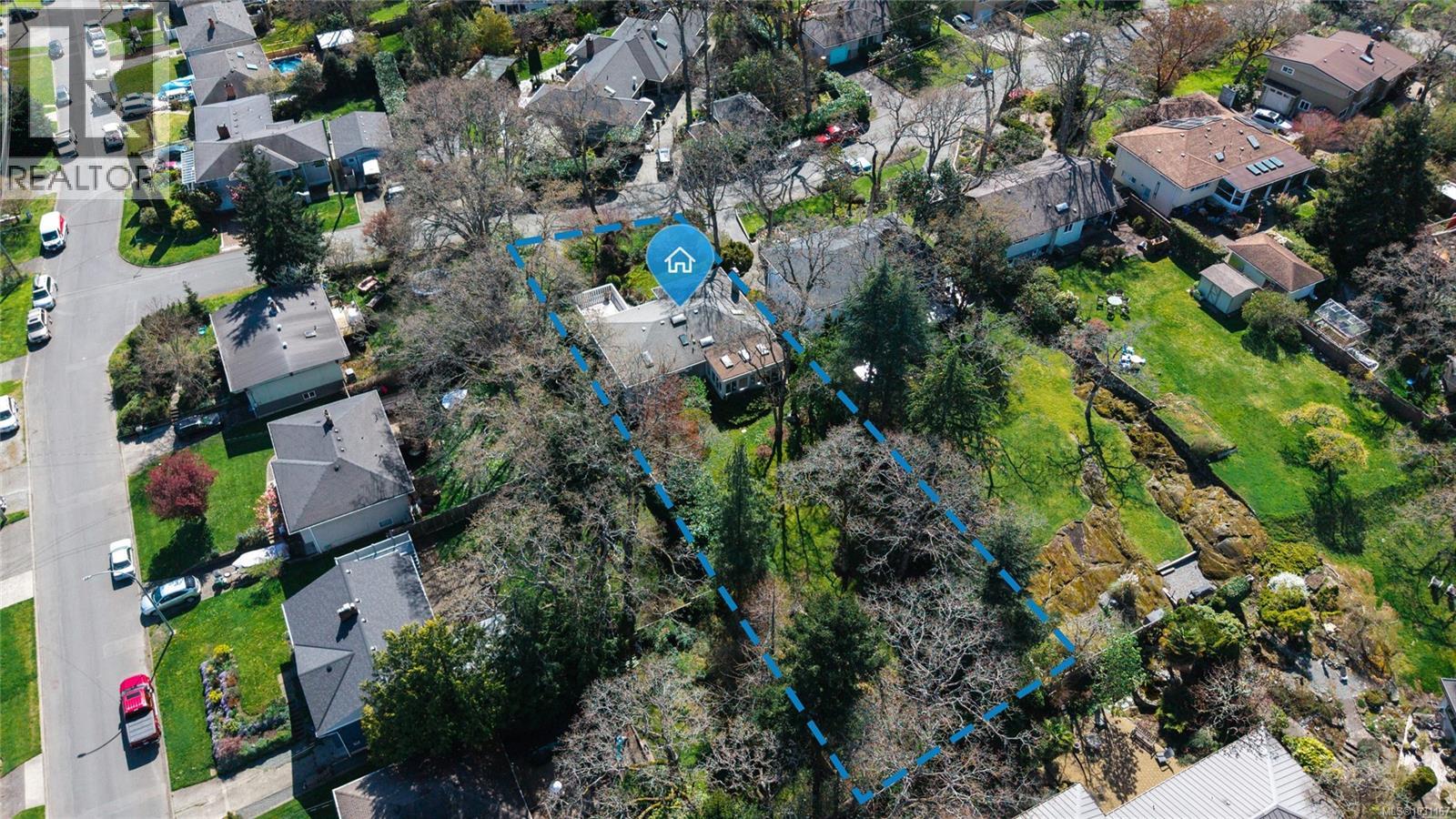  1610 Sonria Place, Saanich