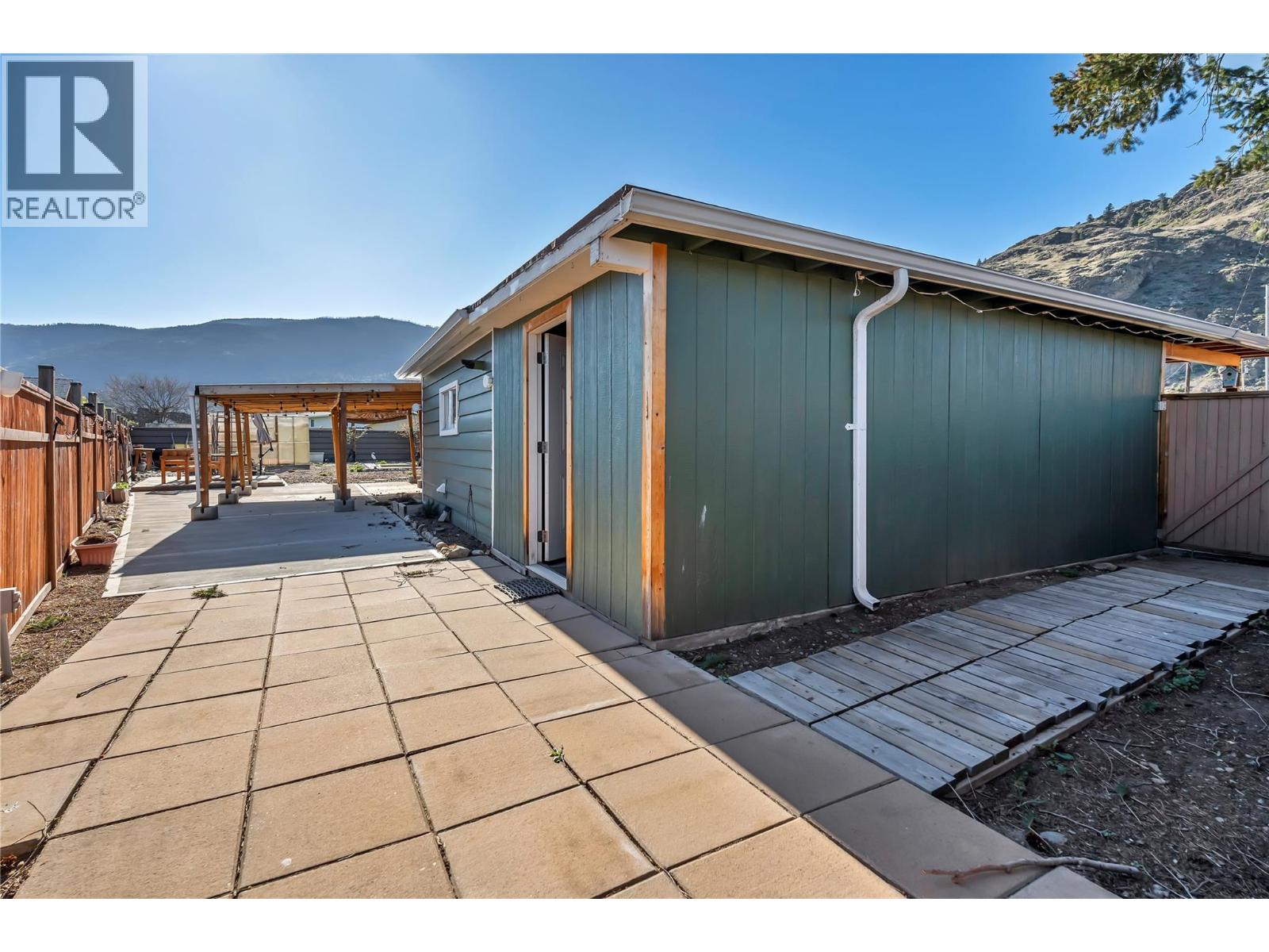  5900 Shamrock Place, Oliver