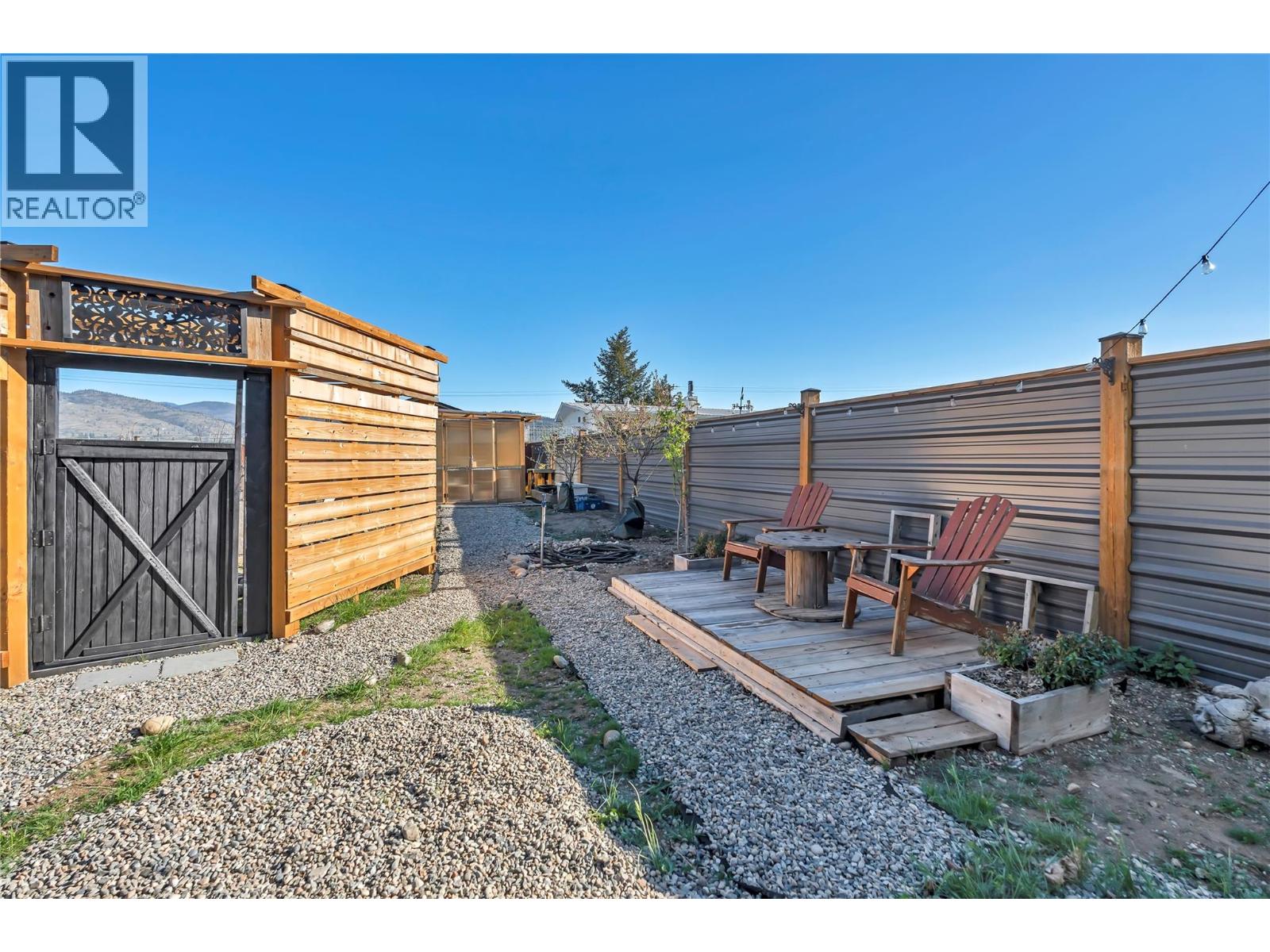  5900 Shamrock Place, Oliver