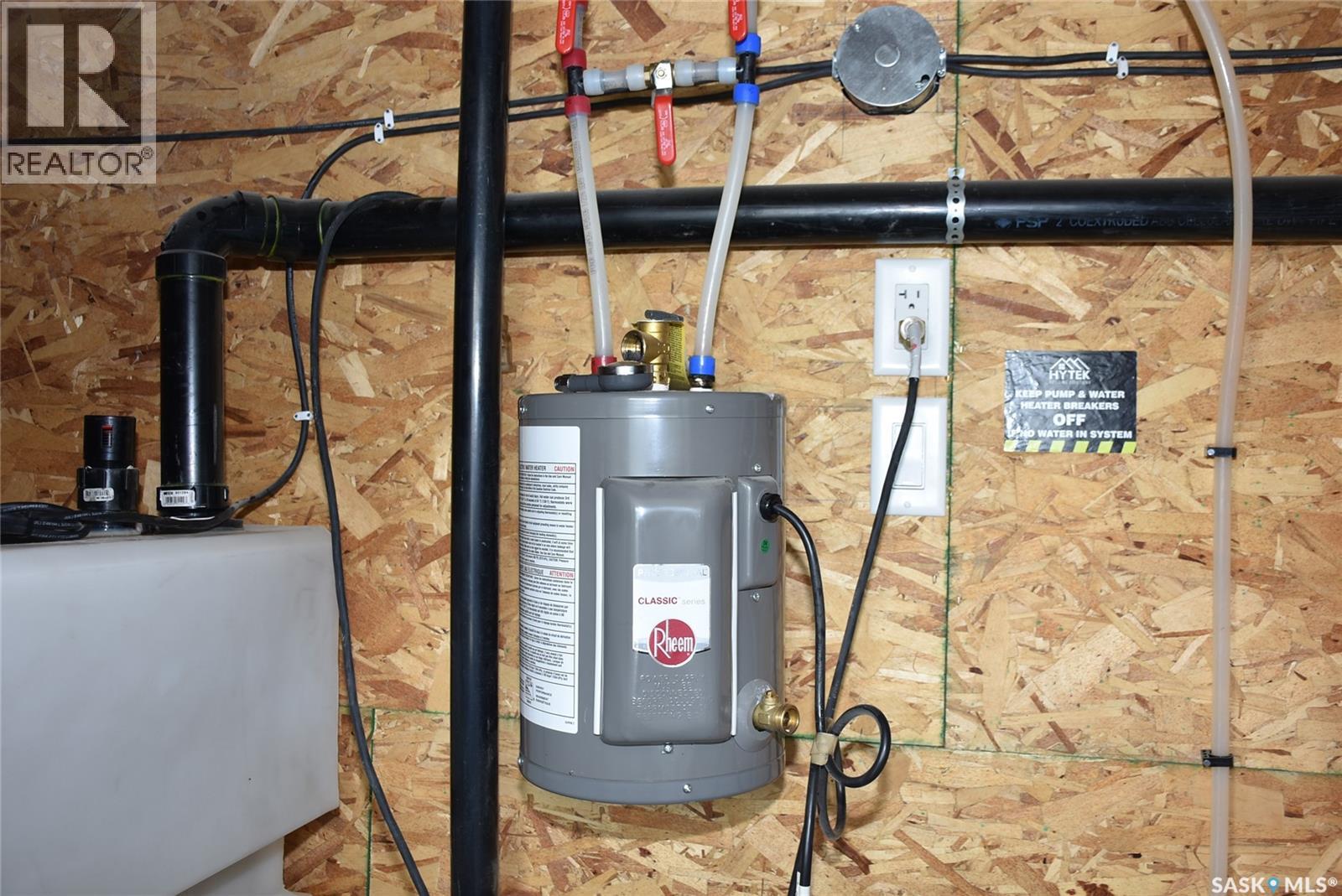 719 PASQUA LAKE ROAD - 24