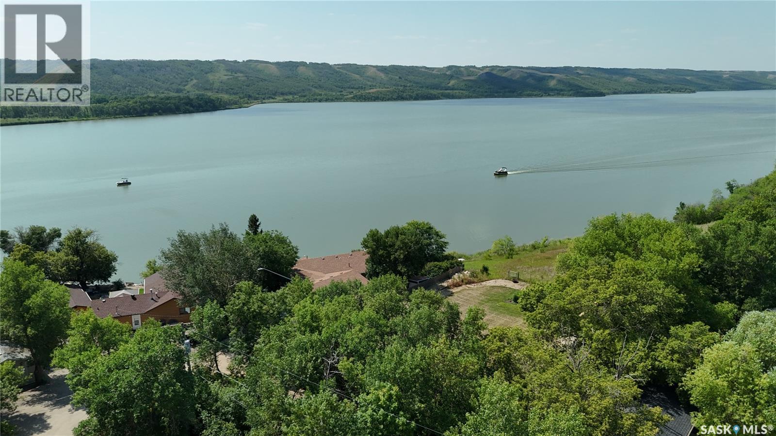 719 PASQUA LAKE ROAD - 33