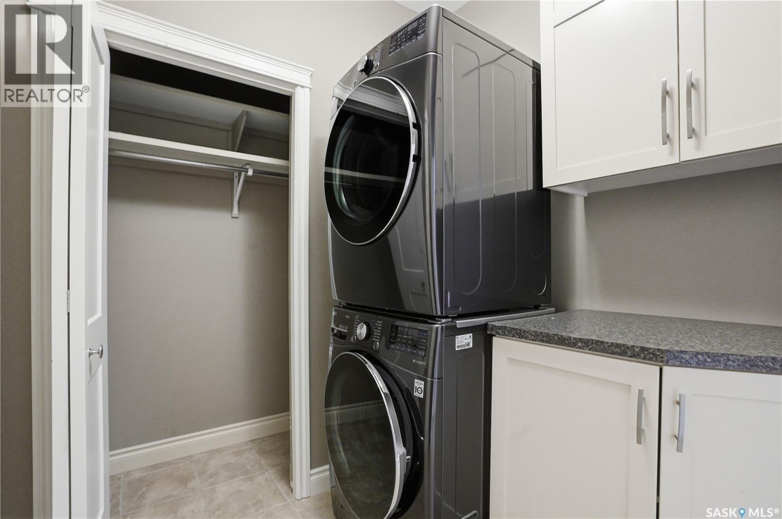 #11 301 CARTWRIGHT TERRACE - 13