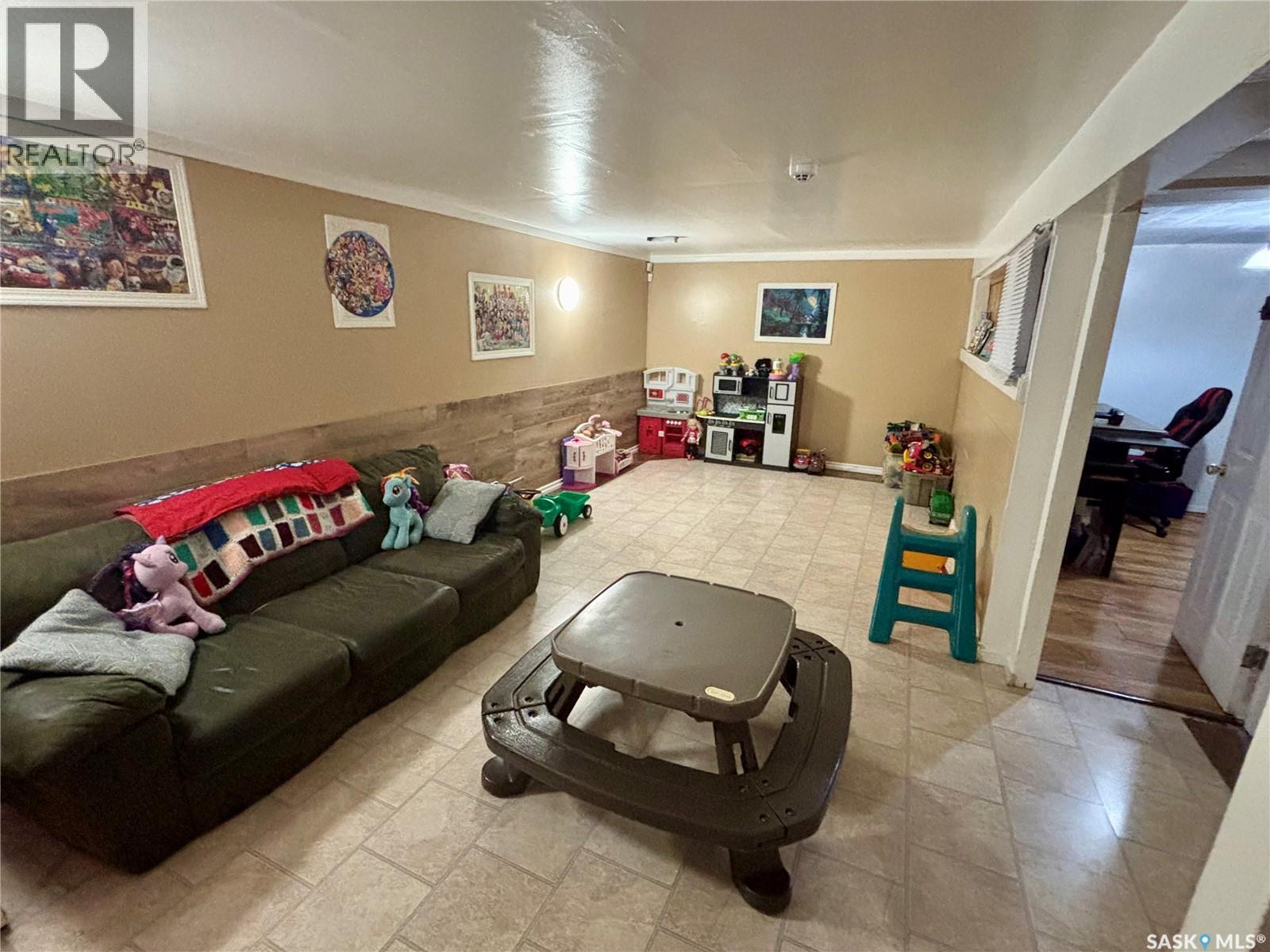 1 Davidson CRESCENT - 22