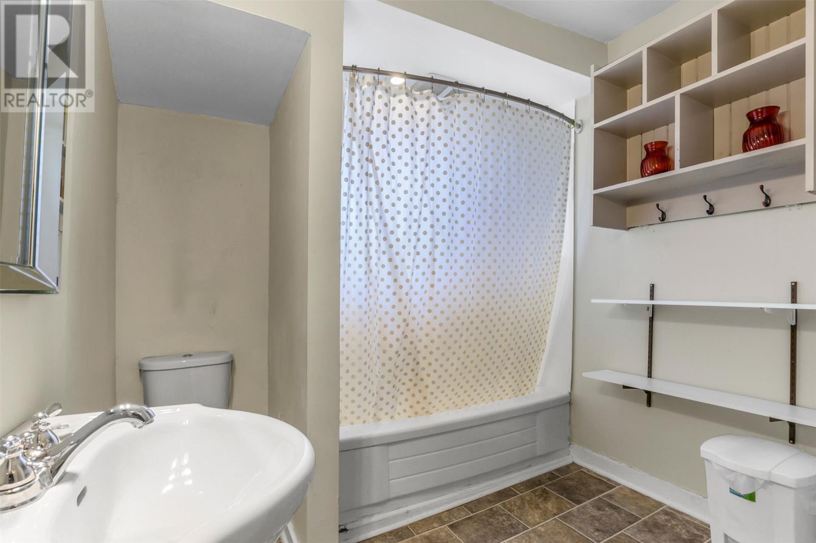 Main level Unit Bathroom