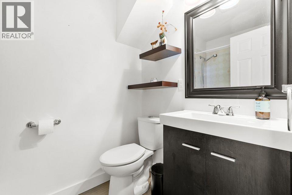 3155 Gordon Drive Unit# 304, Kelowna