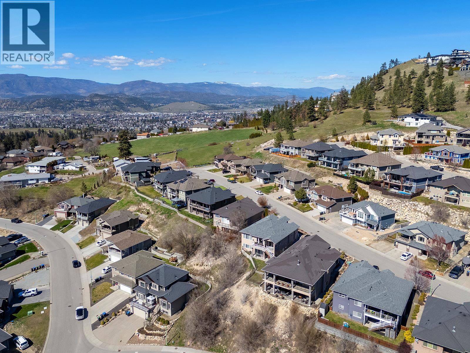 1285 Tanemura Crescent, Kelowna