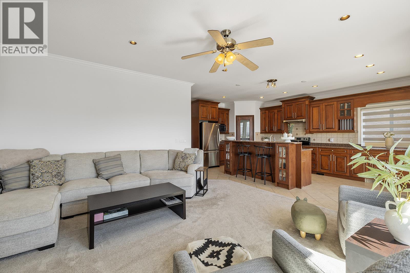 1285 Tanemura Crescent, Kelowna