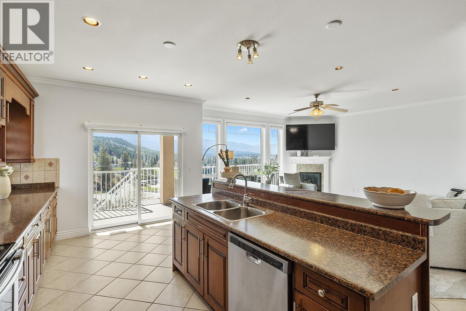 1285 Tanemura Crescent, Kelowna