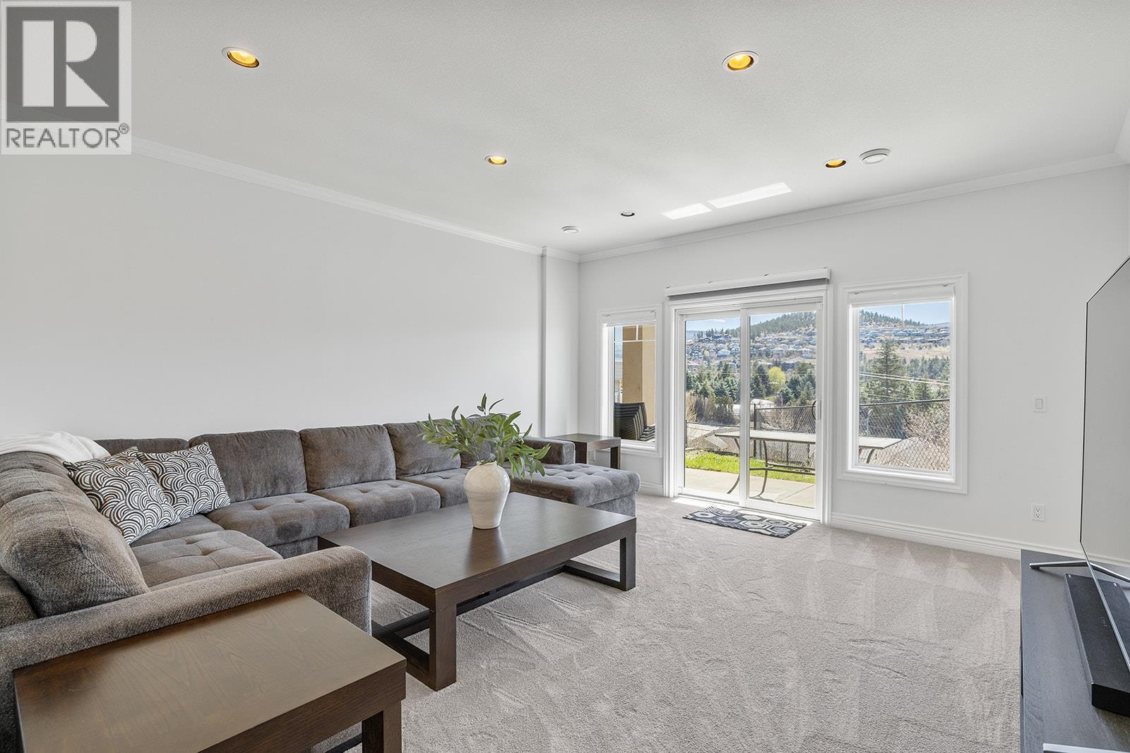 1285 Tanemura Crescent, Kelowna