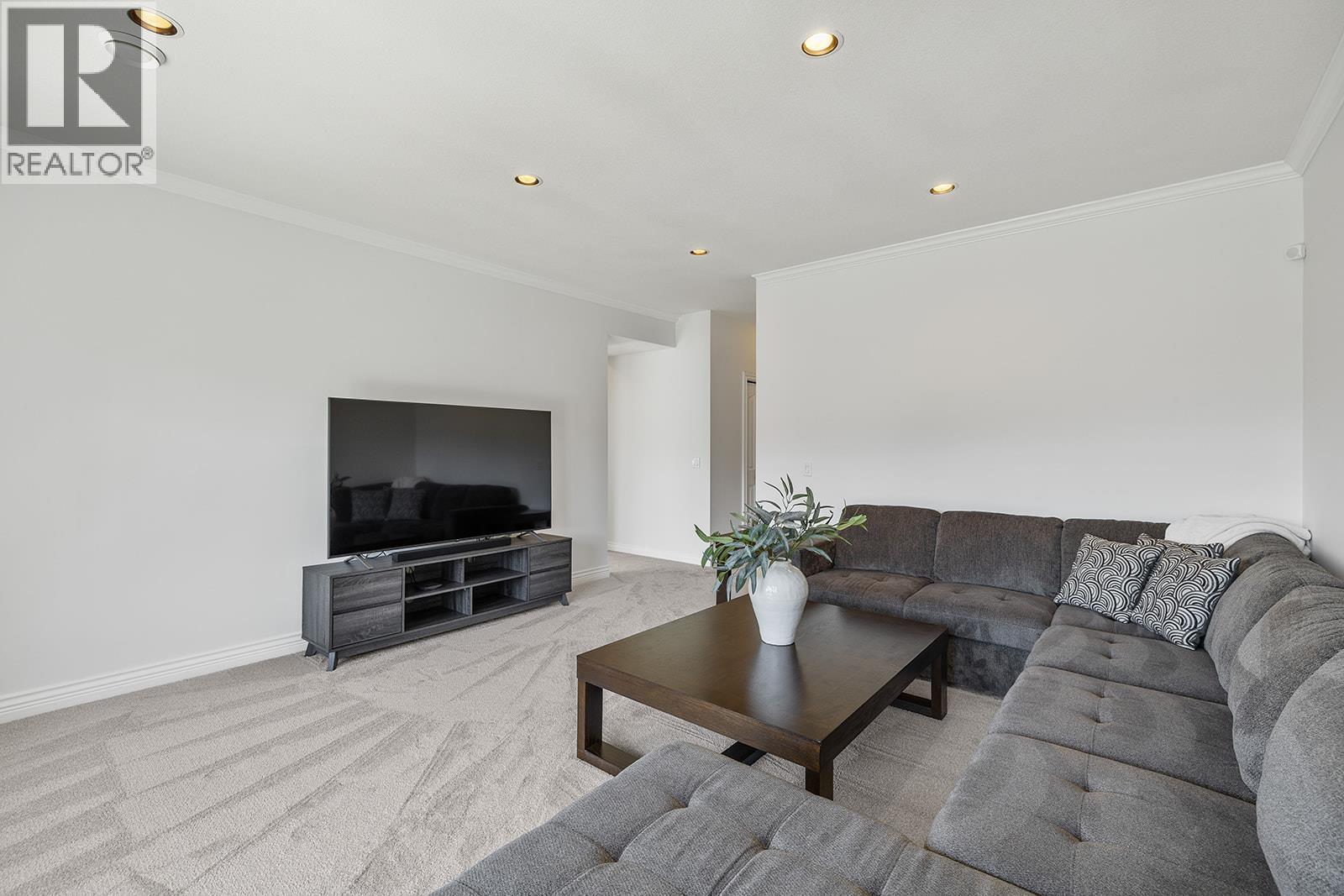 1285 Tanemura Crescent, Kelowna