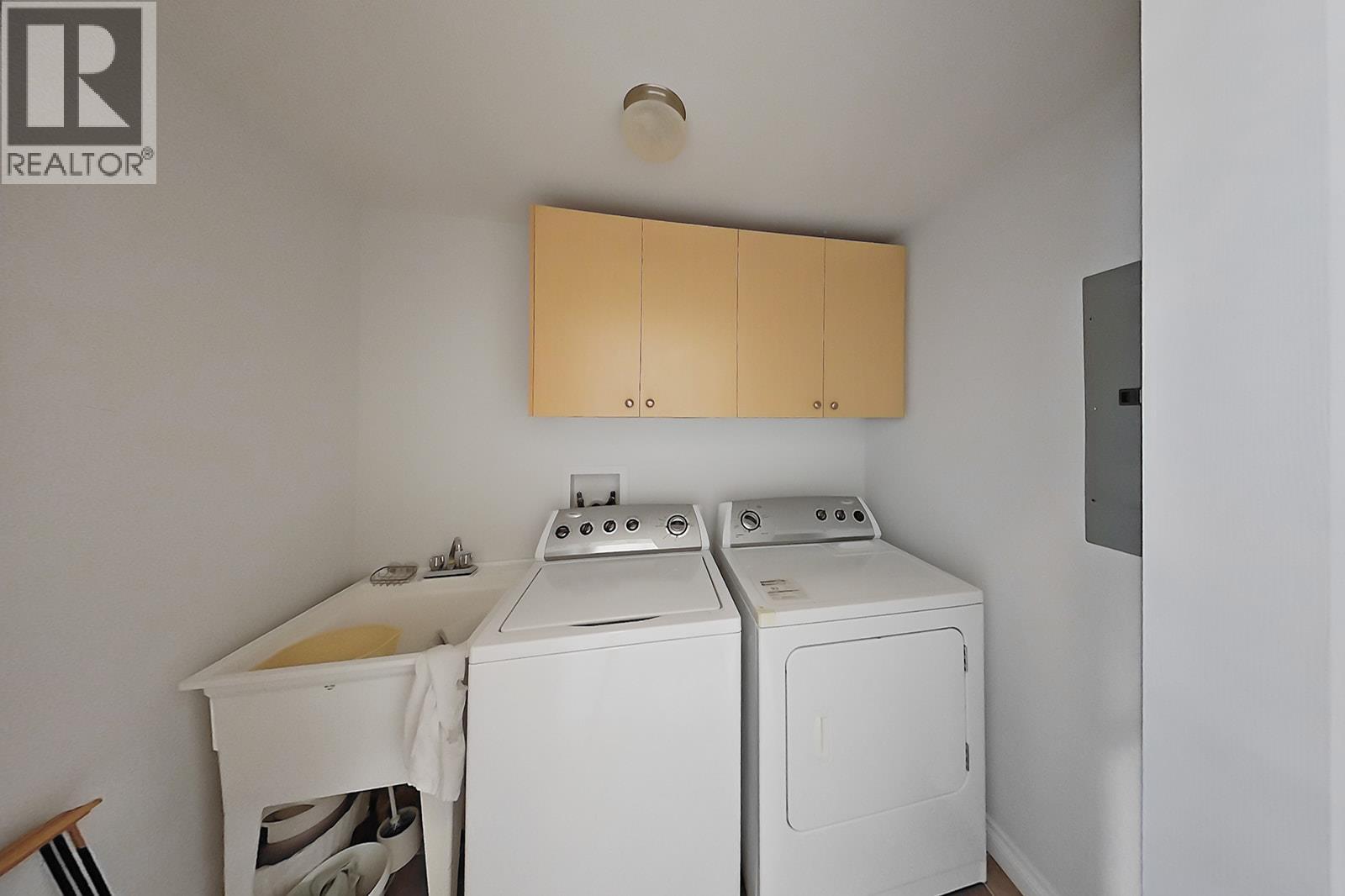 1285 Tanemura Crescent, Kelowna