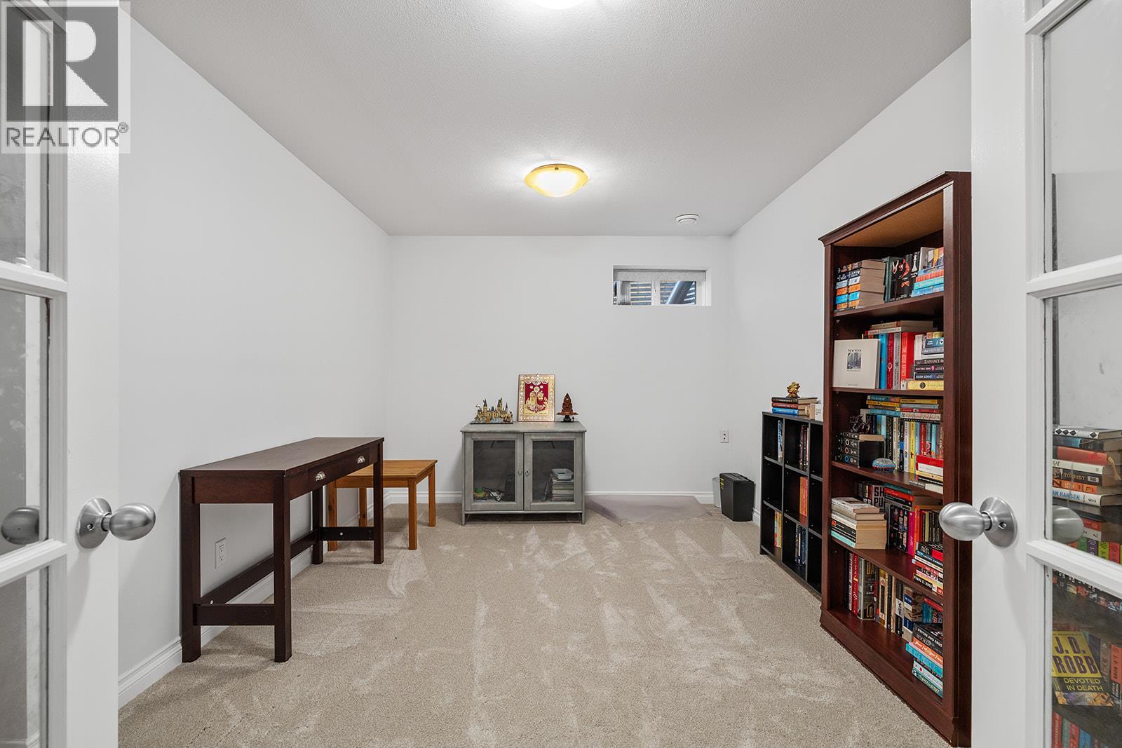 1285 Tanemura Crescent, Kelowna