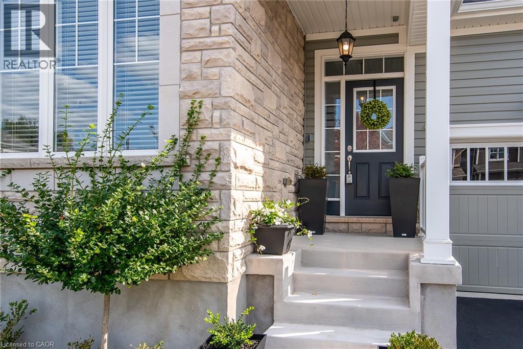 232 SHADY GLEN Crescent - 3