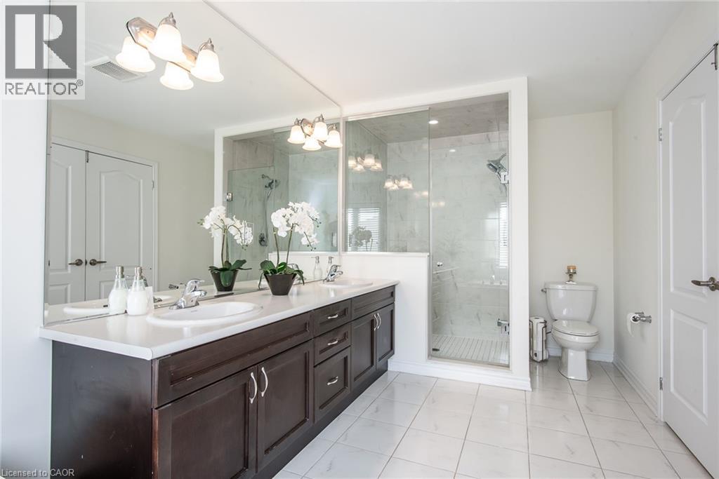 232 SHADY GLEN Crescent - 34
