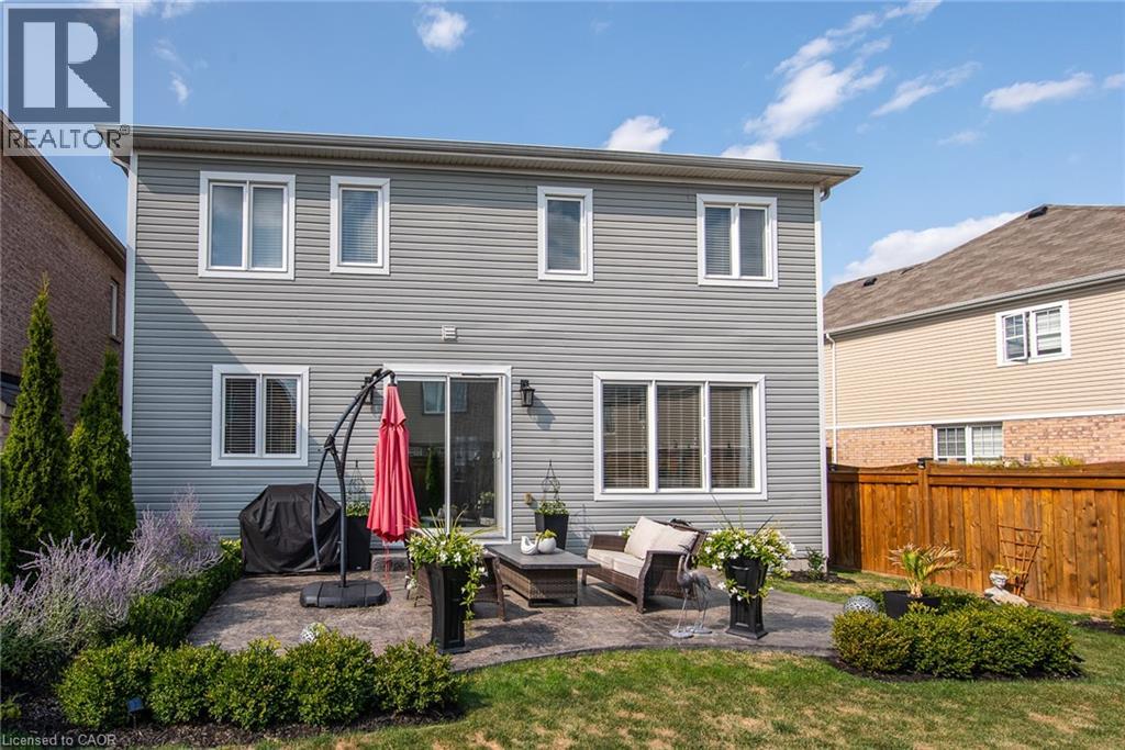 232 SHADY GLEN Crescent - 4